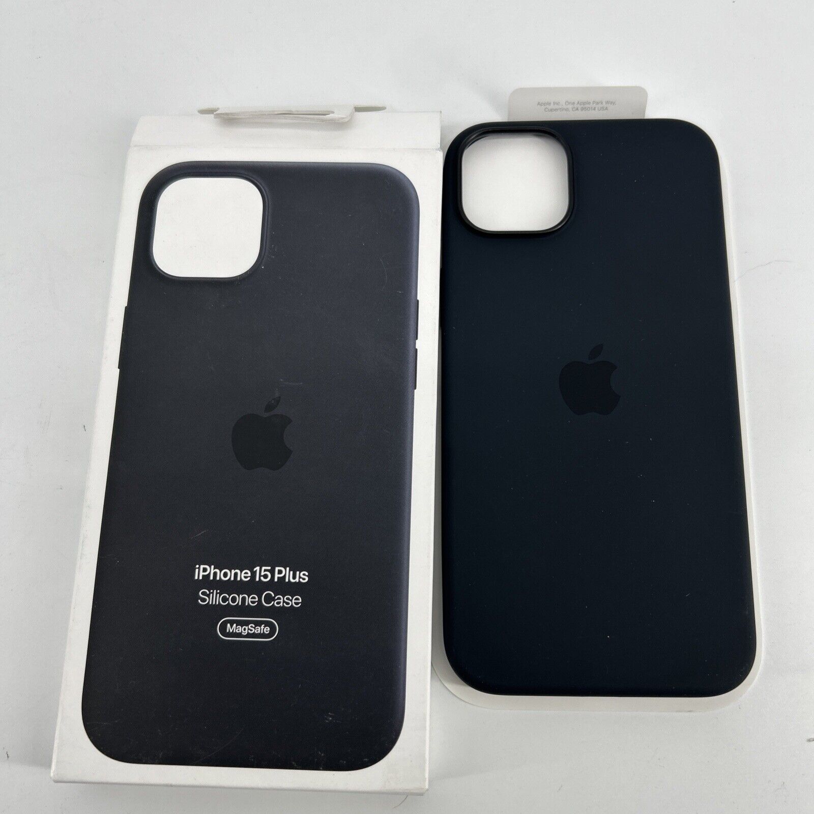 Apple Silicone Case with MagSafe for iPhone 15 Plus - Black