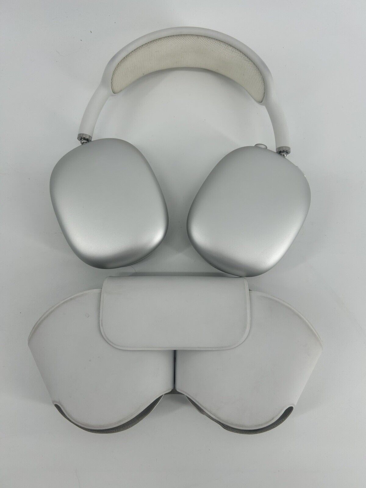 Apple AirPods Max Silver Over Ear Headphones -