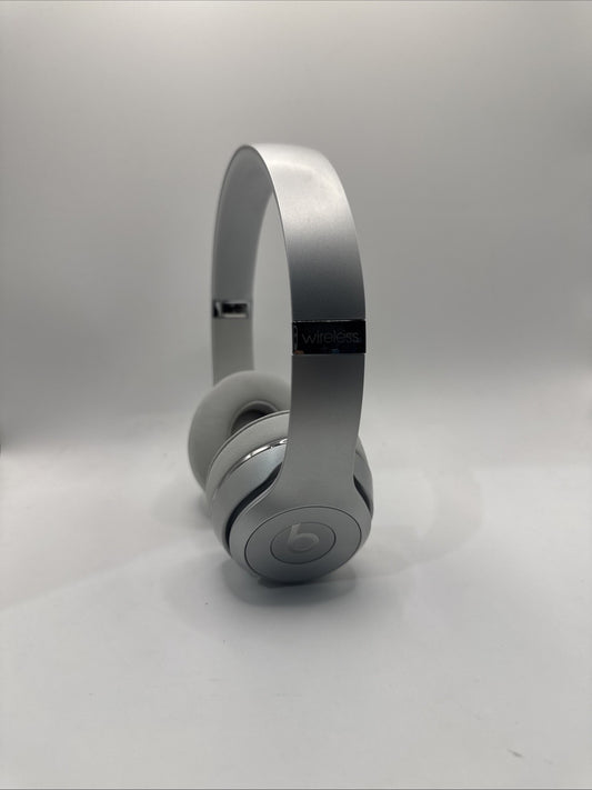 Beats Solo3 Wireless Headphones Silver